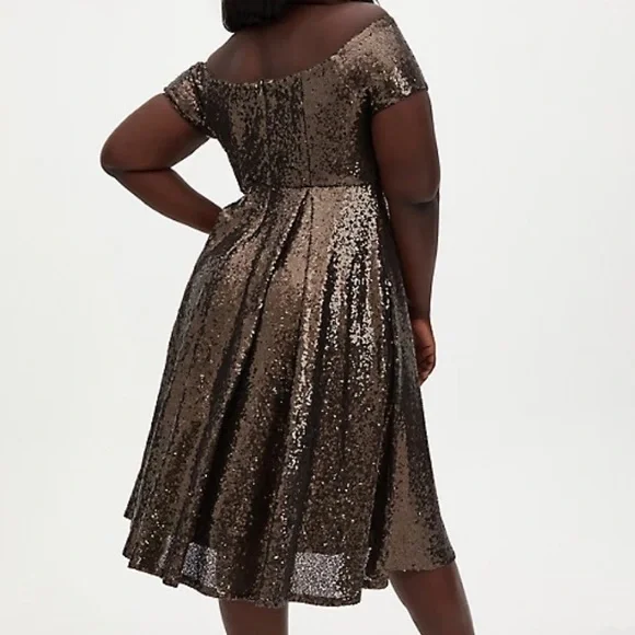 sleeve ruched dress Long Sleeve Formal Strech Ruched Dress – The Dress Outlet